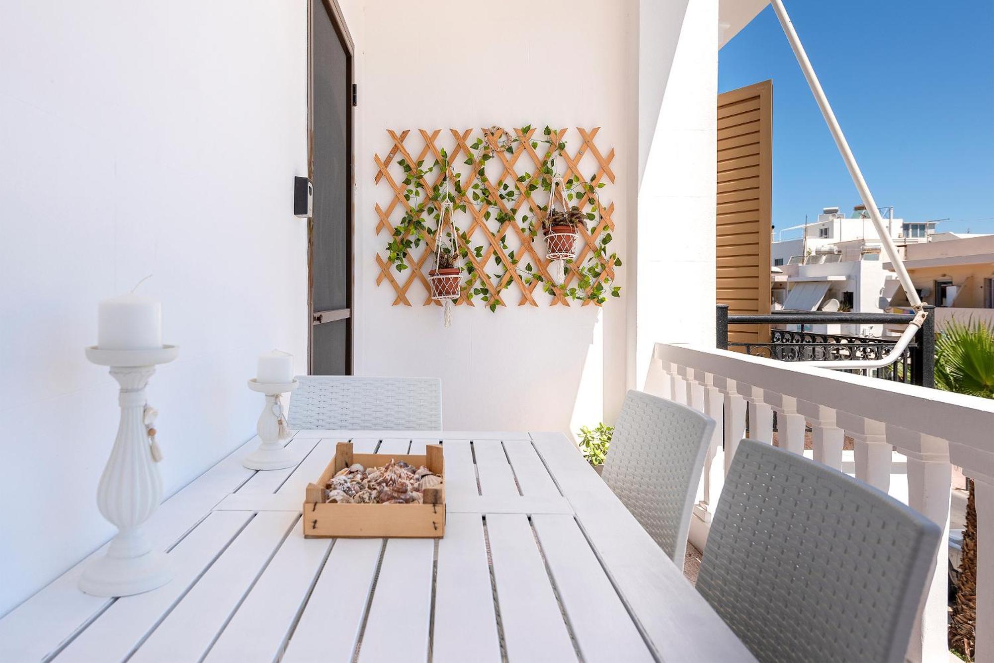 Beachside Retreat, Steps To Appartement