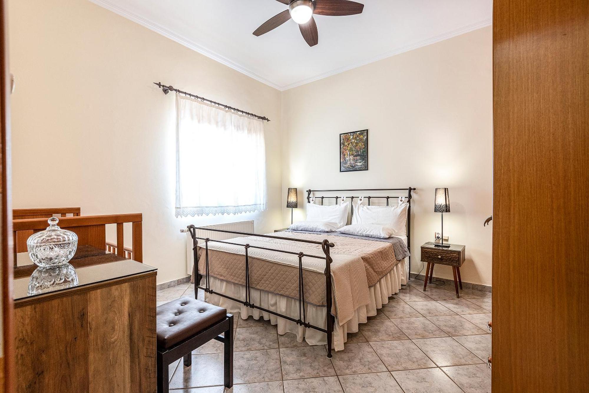 Beachside Retreat, Steps To Apartment