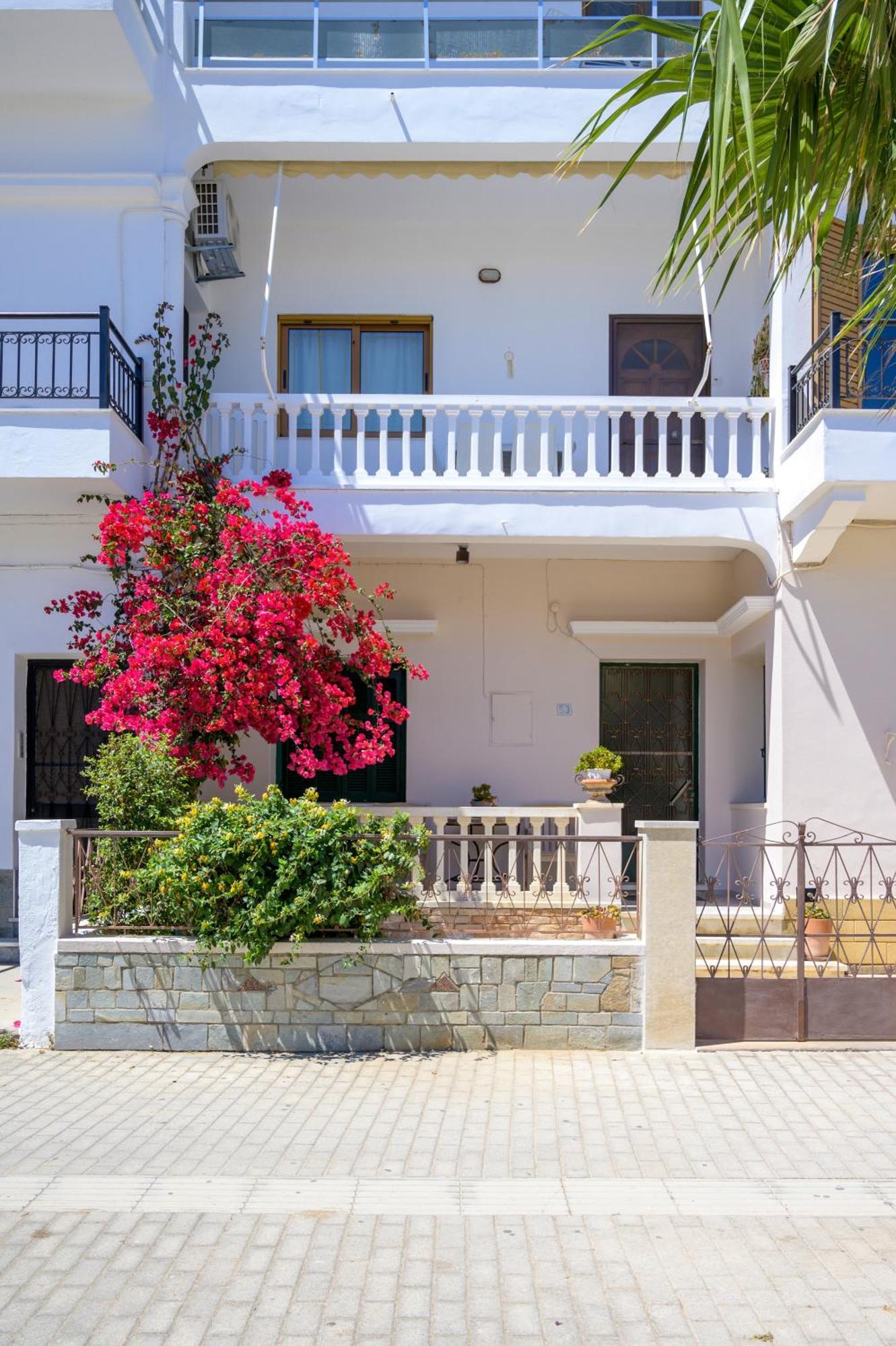 Beachside Retreat, Steps To * Kos Town